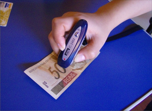 Mini Identificador de Cédulas Falsas, Documentos, Cartões de Crédito, ETC...